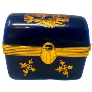 LIMOGES VINTAGE CASTEL Blue/Gold Hinge Trinket Box